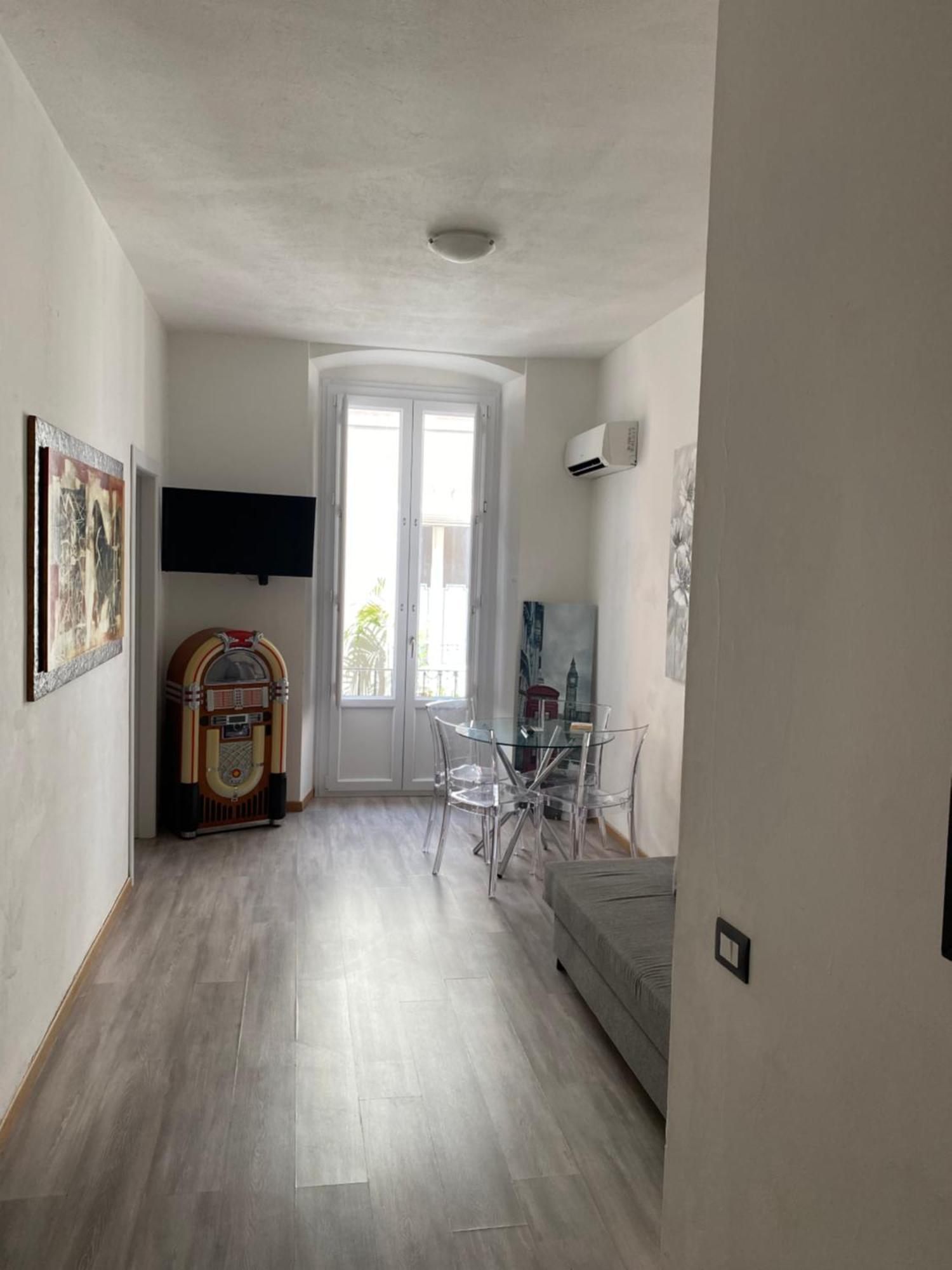 Apartment Cavour 68 칼리아리 외부 사진